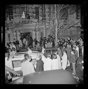 Boston University students wait for 200 sitters-in to emerge from Administration Building