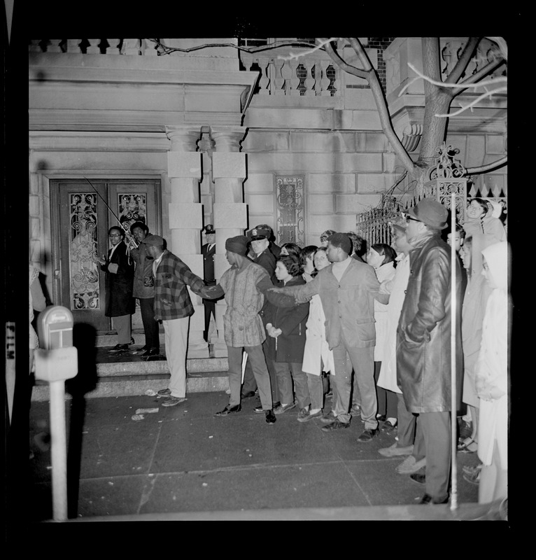 Students form a human chain at the Boston University Administration Building