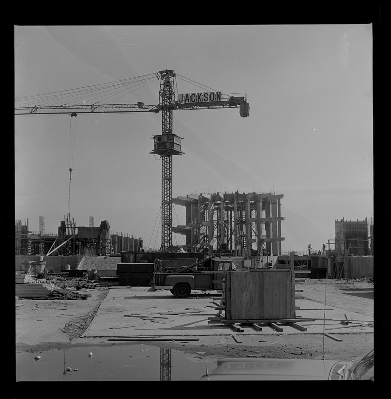 A building of the new Boston Aquarium in mid-construction