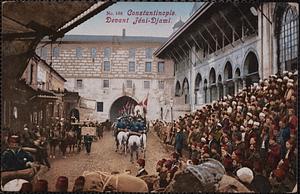 Constantinople. Devant Jéni-Djami