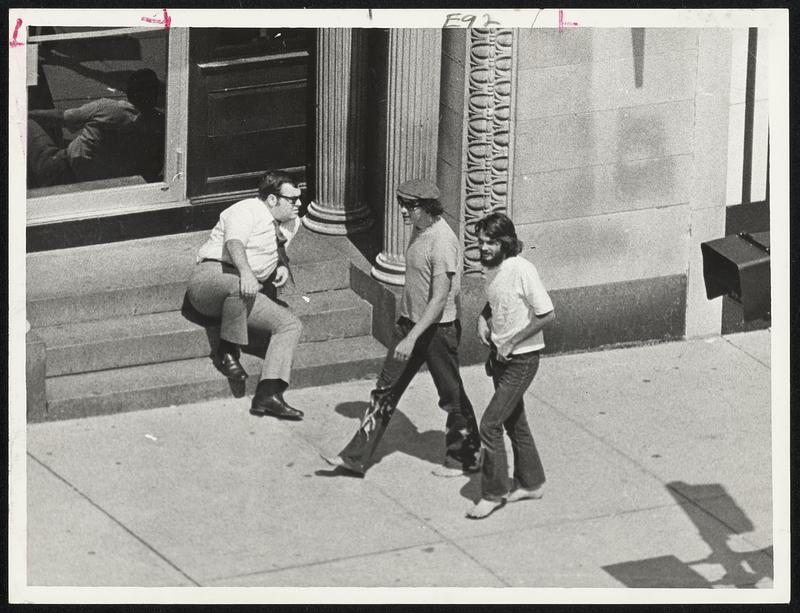 Barefoot in the square Hippies