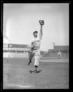 Braves player - catching ball