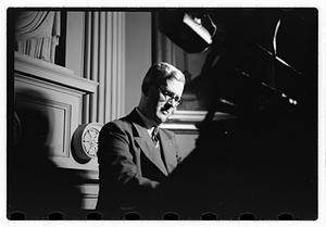 R Franz Reissmann