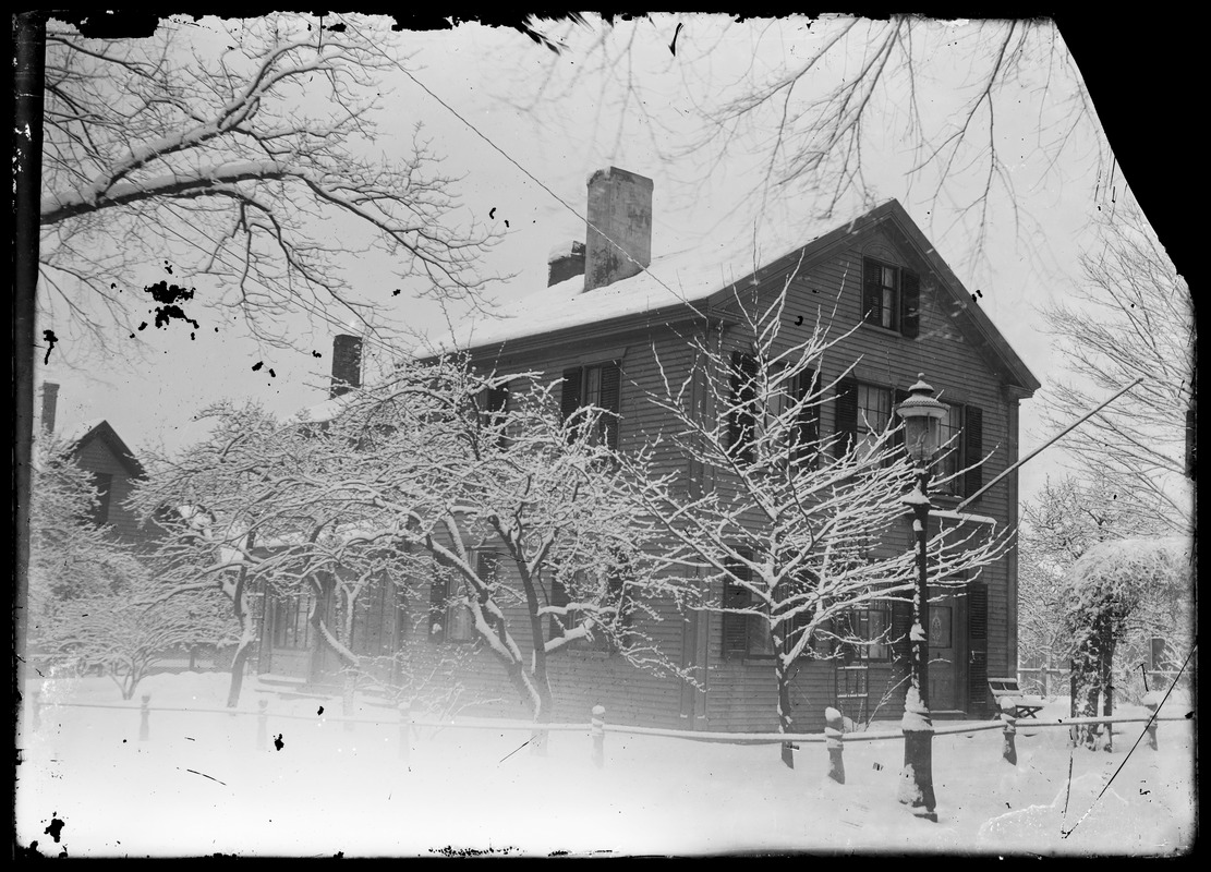 House at SW corner of Spring & William St? Now apartment house, VH