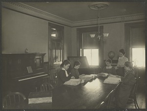 Class in Reading, Girls' Primary