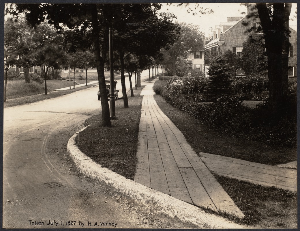 Dean Road looking west