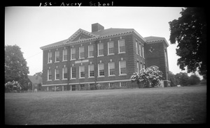 Highland Ave - Avery School