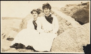 Gertrude Schnuell Rauch, Ruth Buell Mumma, 1911-12