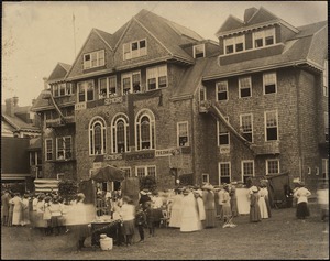 1914 Seniors, sophomores, freshmen