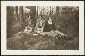 Pine Manor, Wellesley, Mass. Susanne Richardson, Gladys Talmage, Rebecca Gardner