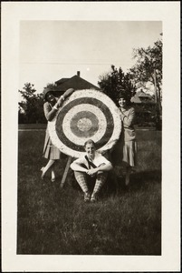 Pine Manor, Wellesley, Mass. Marion French, Eloise Dinsemore, Dorothy Parkhurst