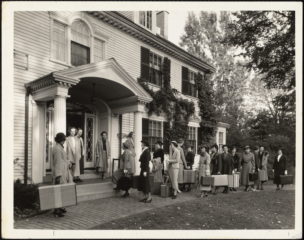 1936 Dorothy McGuire on steps welcoming freshmen