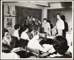Senora de Mora's spanish class 1956-57