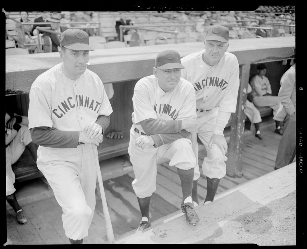 Cincinnati in dugout