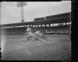 Jimmie Foxx and Ted Williams talk with man in stands at Fenway - Digital  Commonwealth