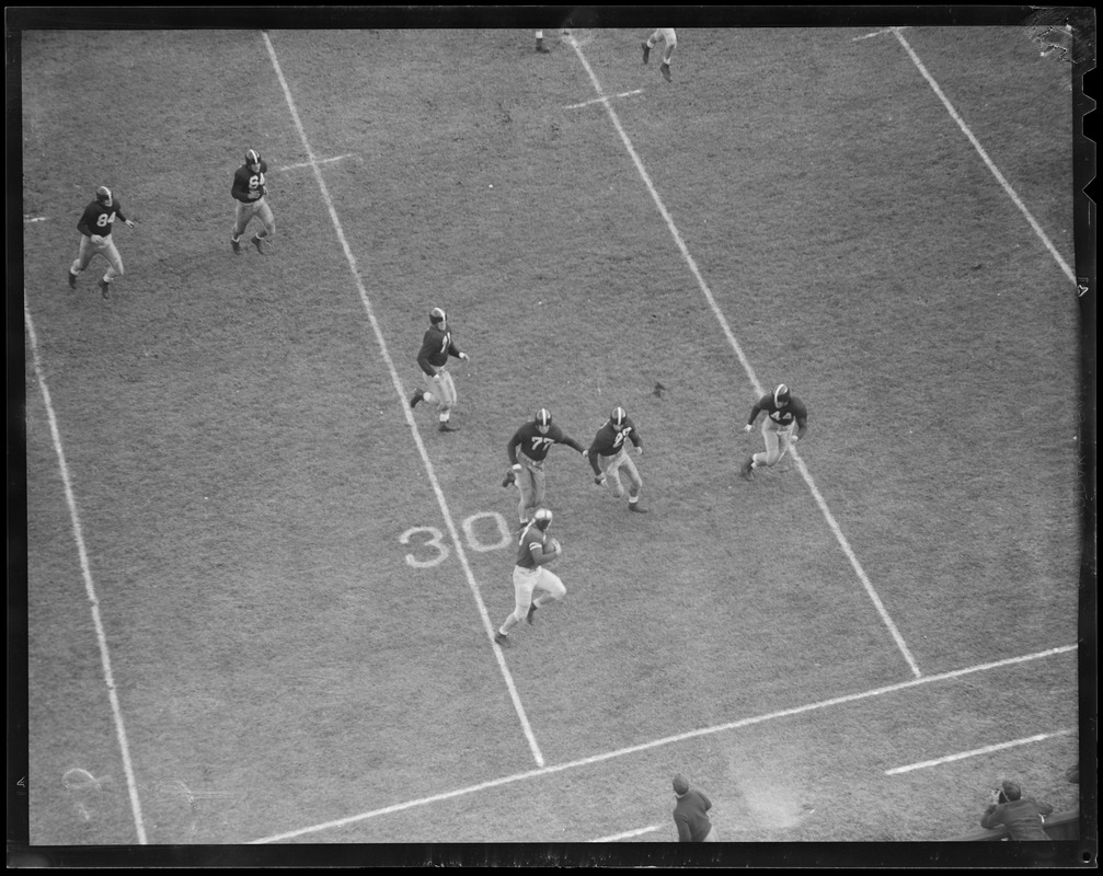 Dartmouth quarterback John Clayton on long run vs. Harvard, 2nd period