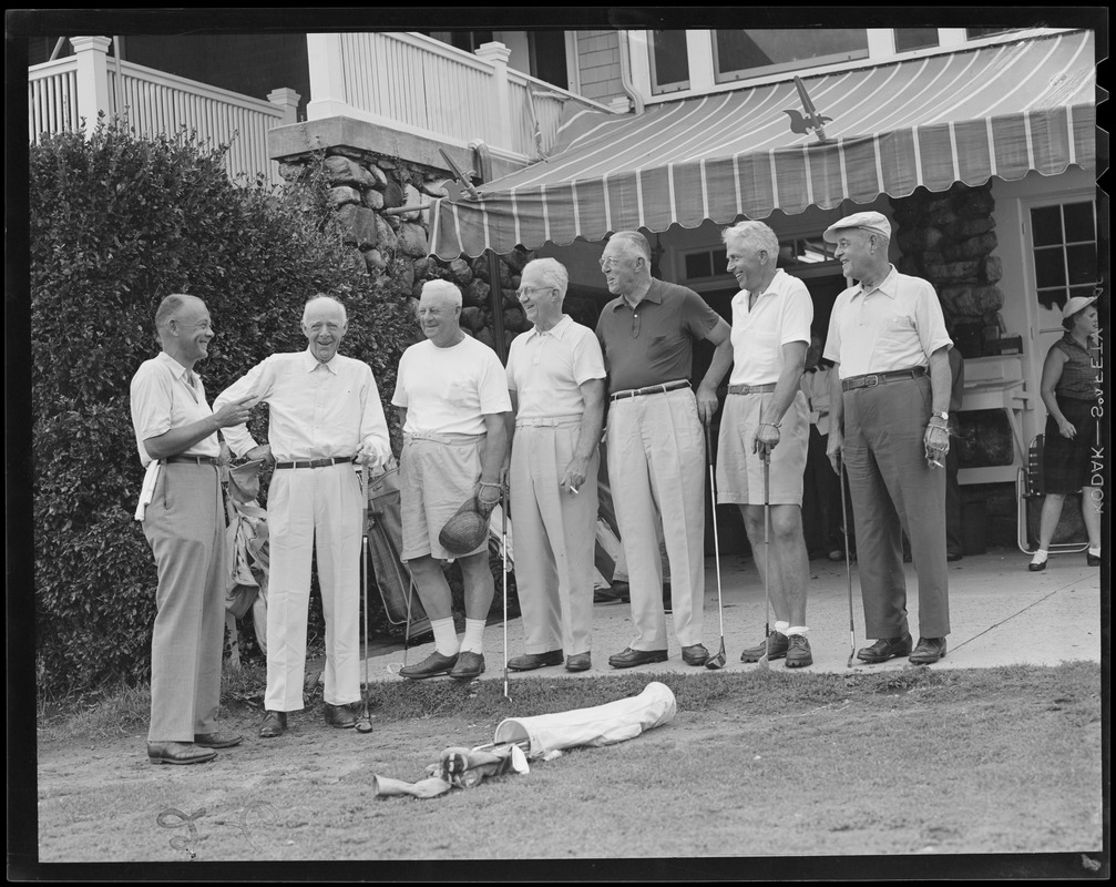 7 golf players