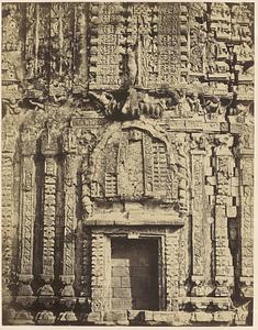 Close view of wall carvings, unidentified temple, India