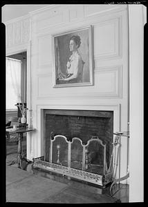 Herlihy House, Salem: interior, fireplace - portrait