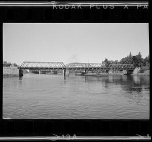 Merrimack River bridges