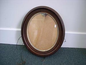 Oval frame with gilt insert