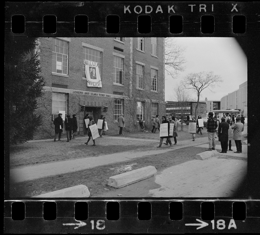 Student protest outside of Ford Hall during sit-in at Brandeis University