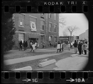 Student protest outside of Ford Hall during sit-in at Brandeis University