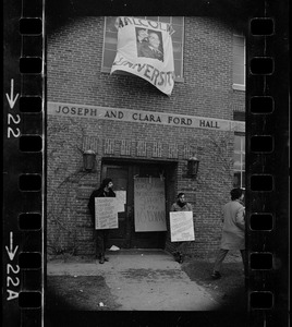 Student protest outside of Ford Hall during sit-in at Brandeis University