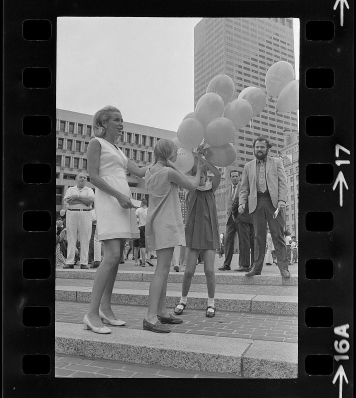 Mrs. Kevin White, Bonnie Bishop, center, and the First Lady's daughter, Elizabeth, release helium balloons at City Hall Plaza