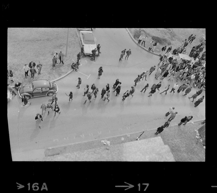 Birdseye view of crowd on campus during Boston College sit-in