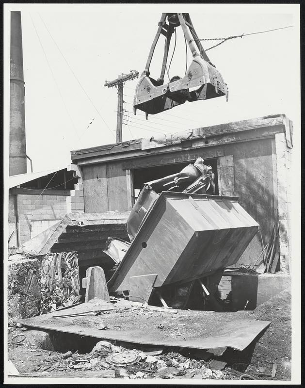 Cap's Auto Parts Lynn. Crusher Doors Rising Car begins to disappear