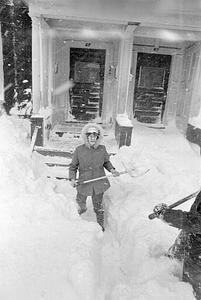 Shoveling Blizzard of 78