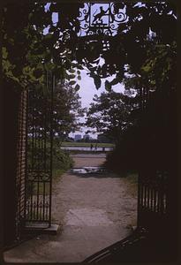 Iron gate