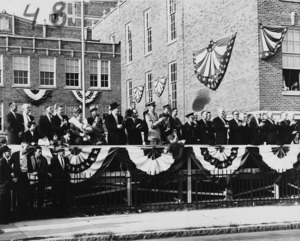 Reviewing stand