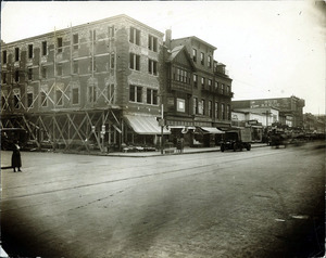 Essex St., north side from Jackson St; Call's Ice Cream Truck; Brody Millinery; Lawrence Lace Shop