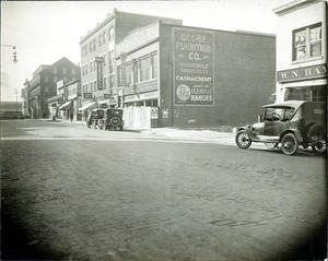 Common St. north side near Broadway (2 copies); Globe Furniture; Commonwealth Hotel