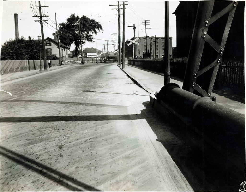 No. Broadway and falls bridge