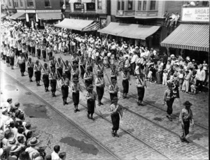 Soldiers in doughboy hats