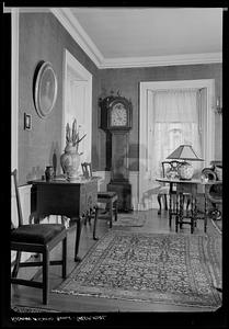 Rodman Nichols House, Salem: interior