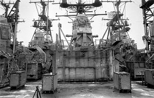 Destroyers, Navy yard