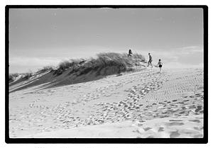 Nito Carolyn & Pablo sand dunes
