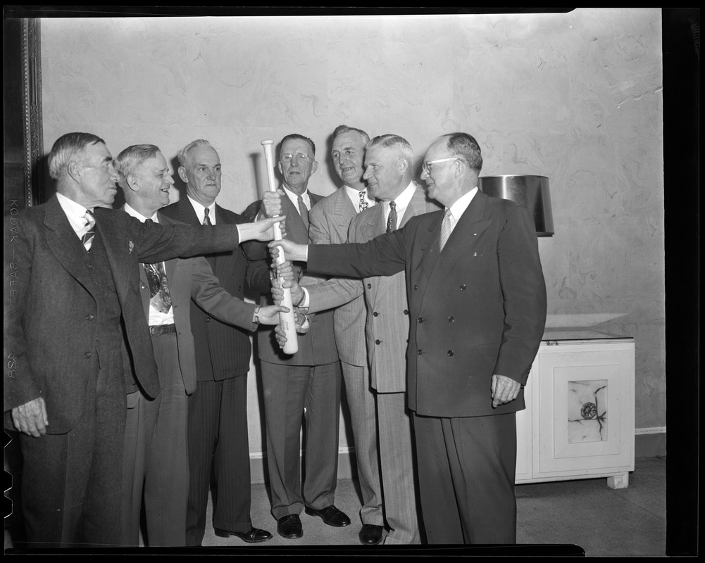 Braves old-timers celebrate 1914 World Series reunion, L-R: Fred Mitchell, Dick Crutcher, Lefty Tyler, Hank Gowdy, Bill James, Paul Strand and Red Smith