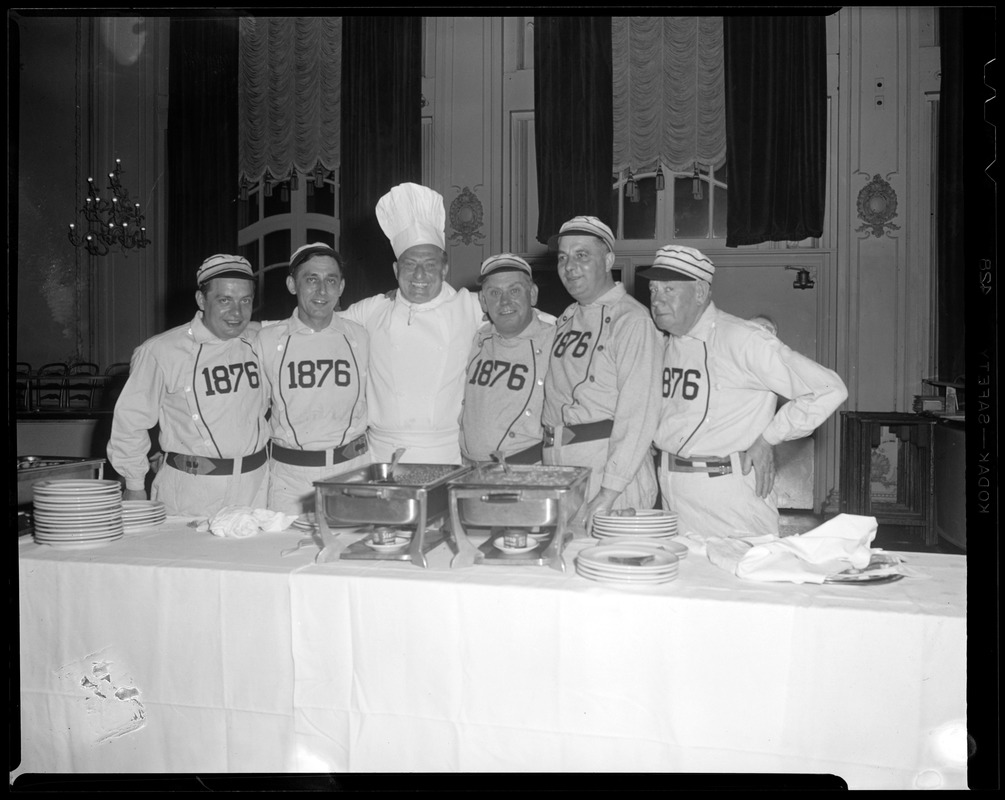 Old-timers at National League 75th anniversary dinner