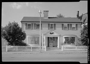 Manchester, Mass., Port of Call Shop