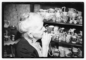 Mrs. Lue Stuart Wadsworth, collector of rare pitchers