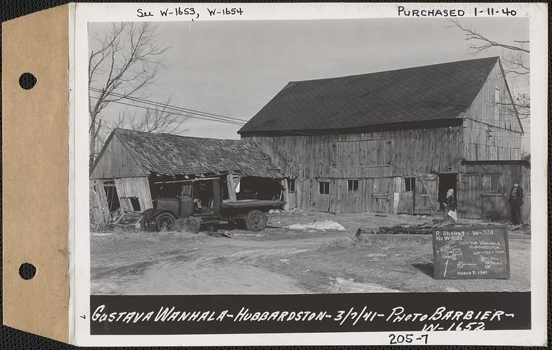 Gustava Wanhala, barn, Hubbardston, Mass., Mar. 7, 1941