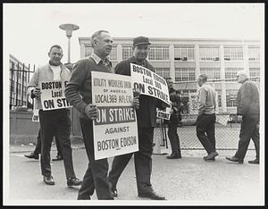 Strike Boston Edison Main Plant - [illegible] Ave. Picketers on lines