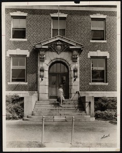 Faulkner Hospital entrance