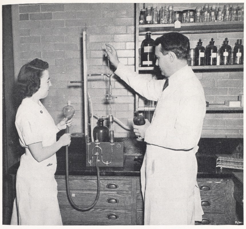 Simmons College course for laboratory technicians at Faulkner Hospital