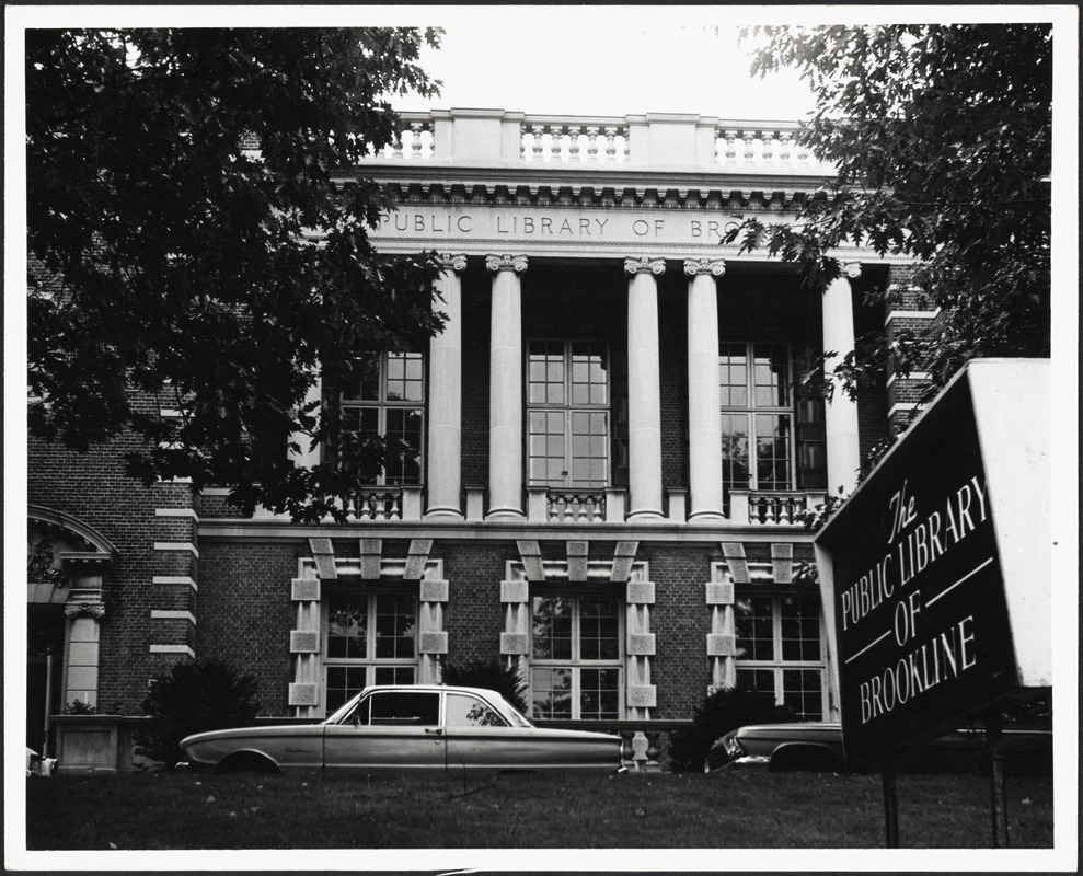 Public Library, 1910 building, exterior view